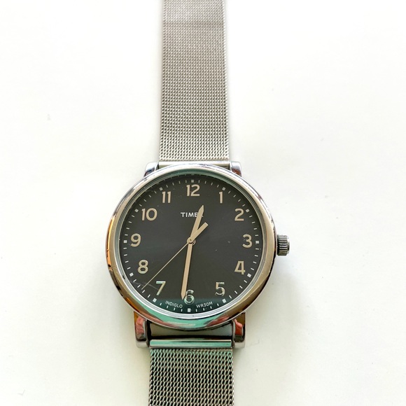 Timex Sliver with Metal Wristband. Indiglo Face - Picture 2 of 6